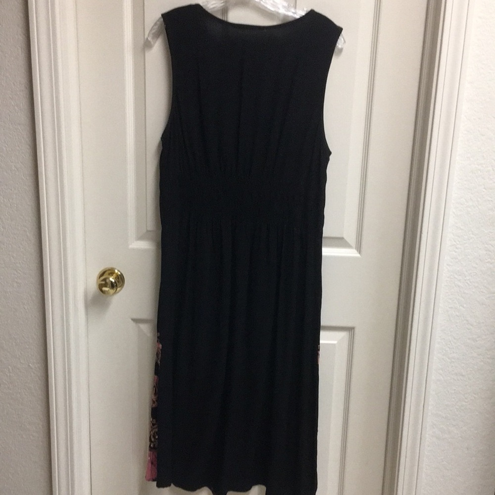 Black & Hot Pink Embroidered V-Neck Women's Dress - Picture 7 of 10